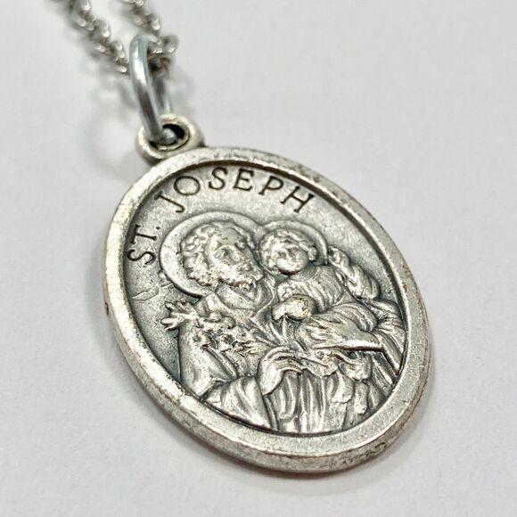 Vintage St. Joseph Medal Pendant Necklace Catholic Saint Baby Jesus Made Italy - Picture 5 of 9